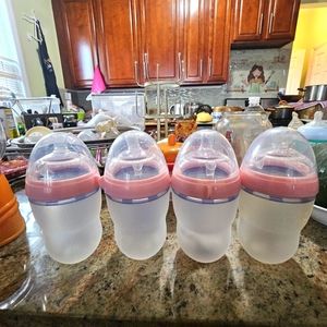 Comotomo bottles like new